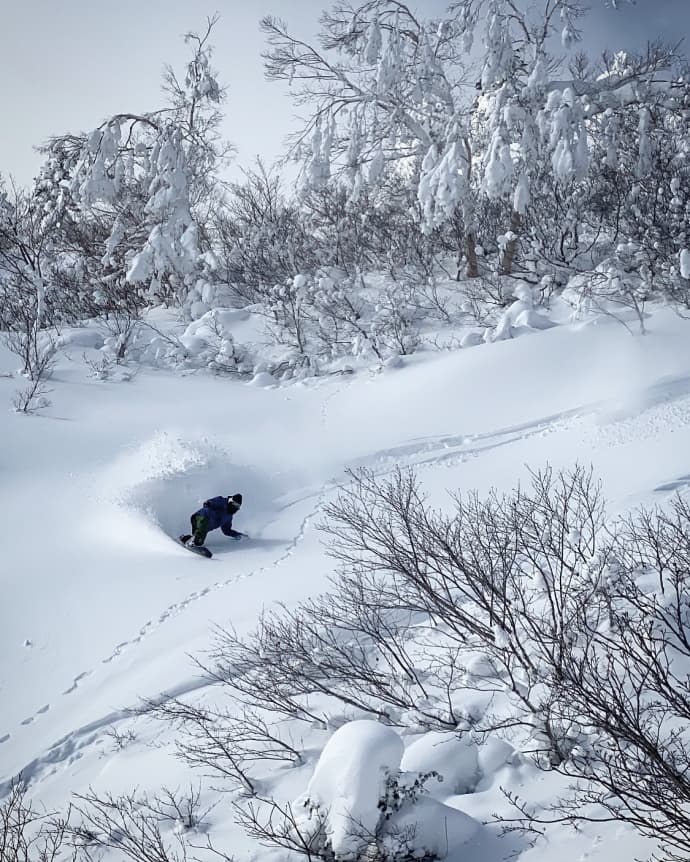 “雪山を歩き自分のラインを刻む”スノーボードブランド「CARDIFF SNOWCRAFT」オフィシャルサイトオープン。 - 画像2