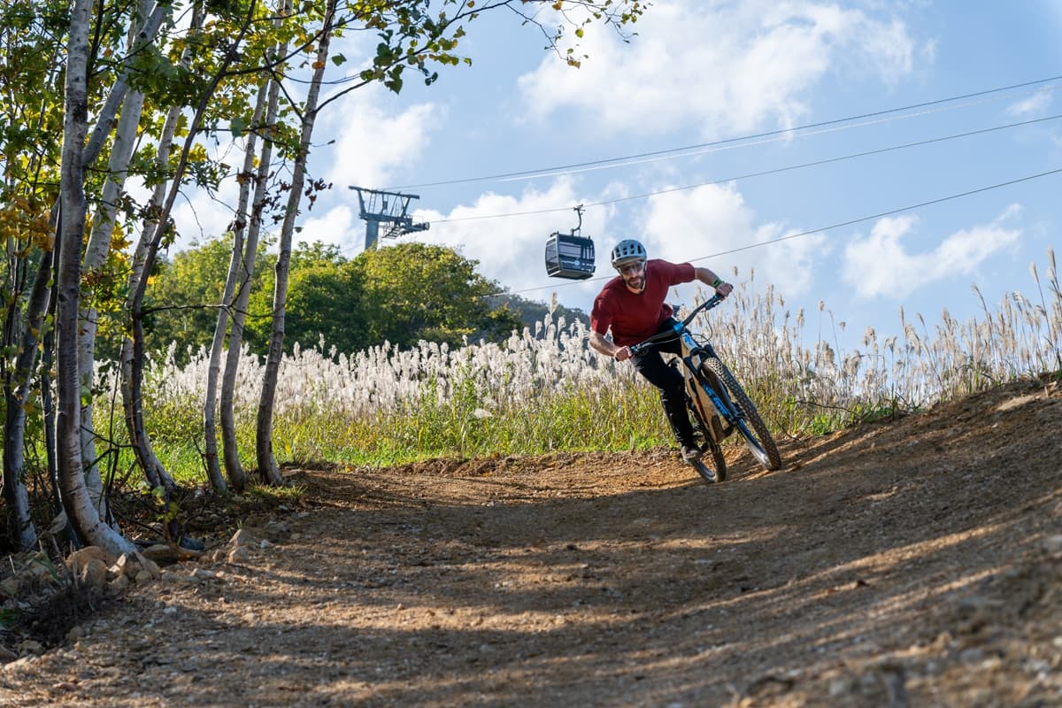 道内最大級のMTBトレイルが、7月1日ニセコHANAZONOリゾートにオープン