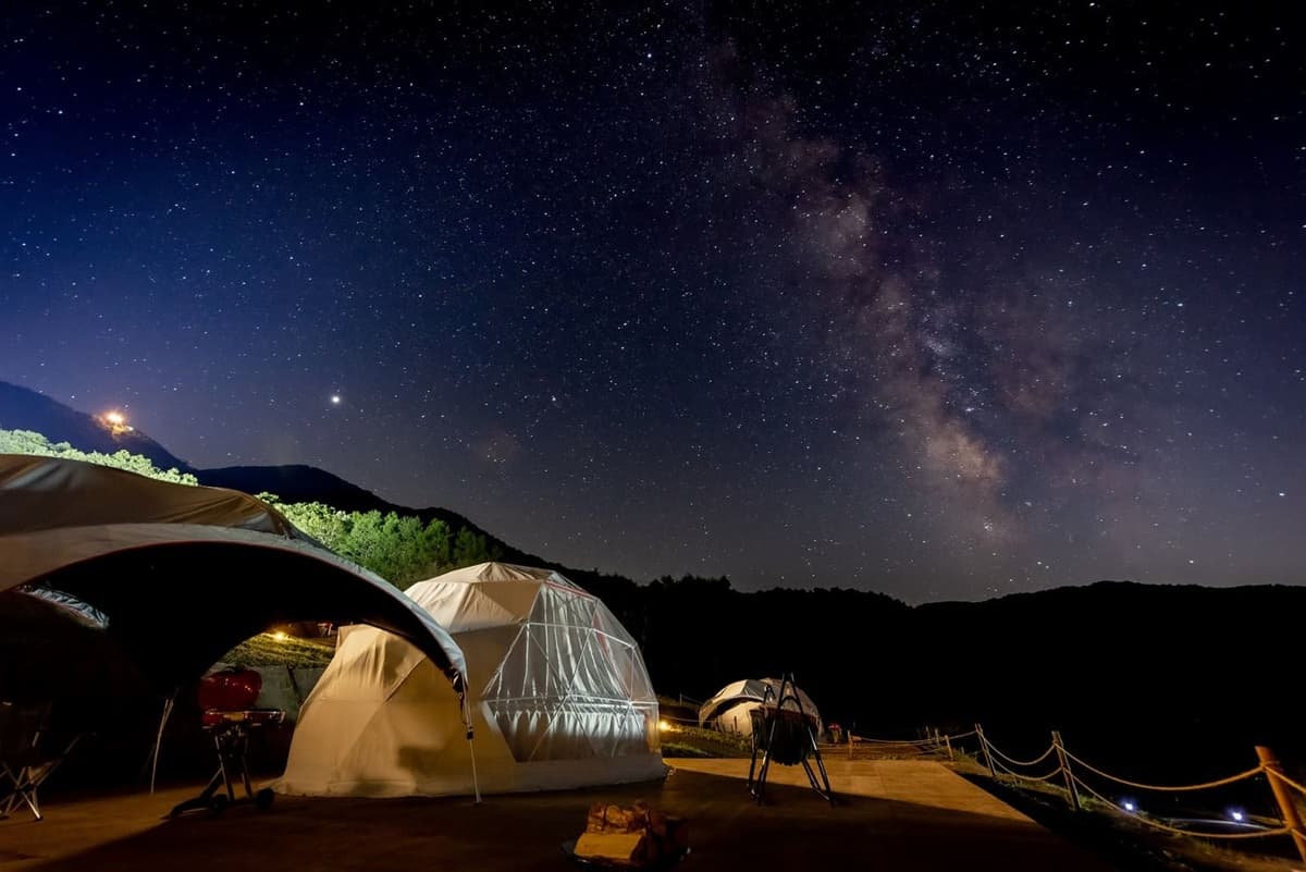 長野県・竜王マウンテンリゾート、雲海を望む「SORA GLAMPING RESORT」9月12日オープン。ラウンジをリニューアル