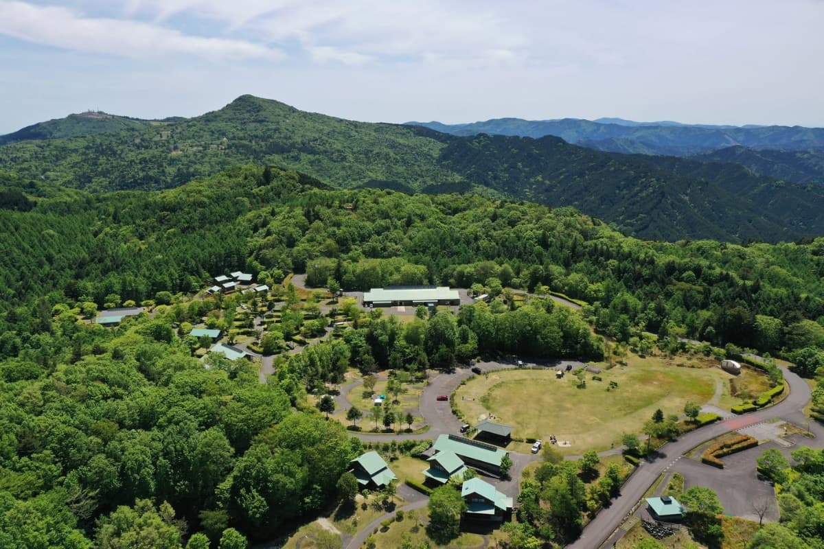 標高1,200mの森がオフィスに早変わり。星の森オートキャンプ場が夏季限定「森オフィス」