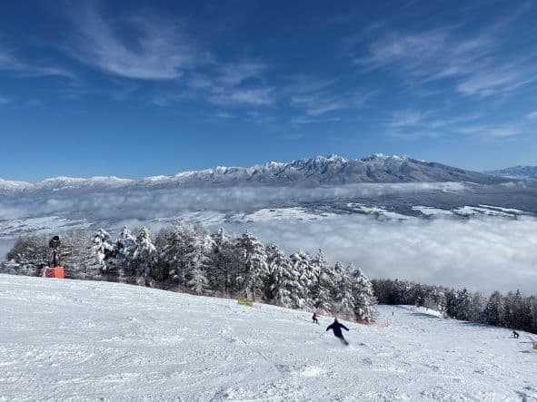 今日も青空絶景の3キロのロングコースをお楽しみください