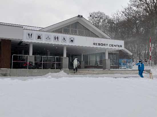 センターハウスがリニューアルされてハウス内レストランが拡張されていました