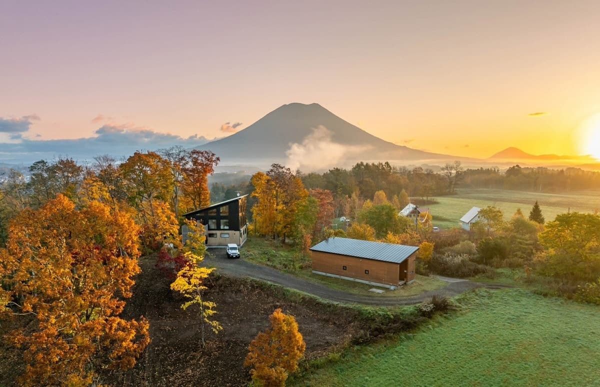 北海道・ニセコの大自然の中で過ごせる一棟貸しの宿泊施設「The Hilltop Niseko」2025年4月オープン