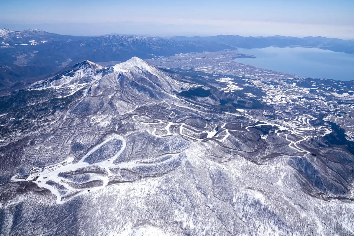福島県「アルツ磐梯」と「猫魔スキー場」が連結し、新名称『星野リゾート ネコマ マウンテン』として2023-24冬季シーズンをスタート。