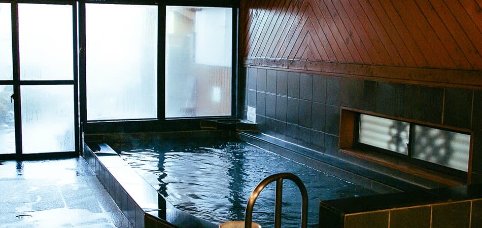 広島「女鹿平温泉クヴェーレ吉和」ゲレンデキャンプ場2025始動!温泉+美術館の高原リゾート