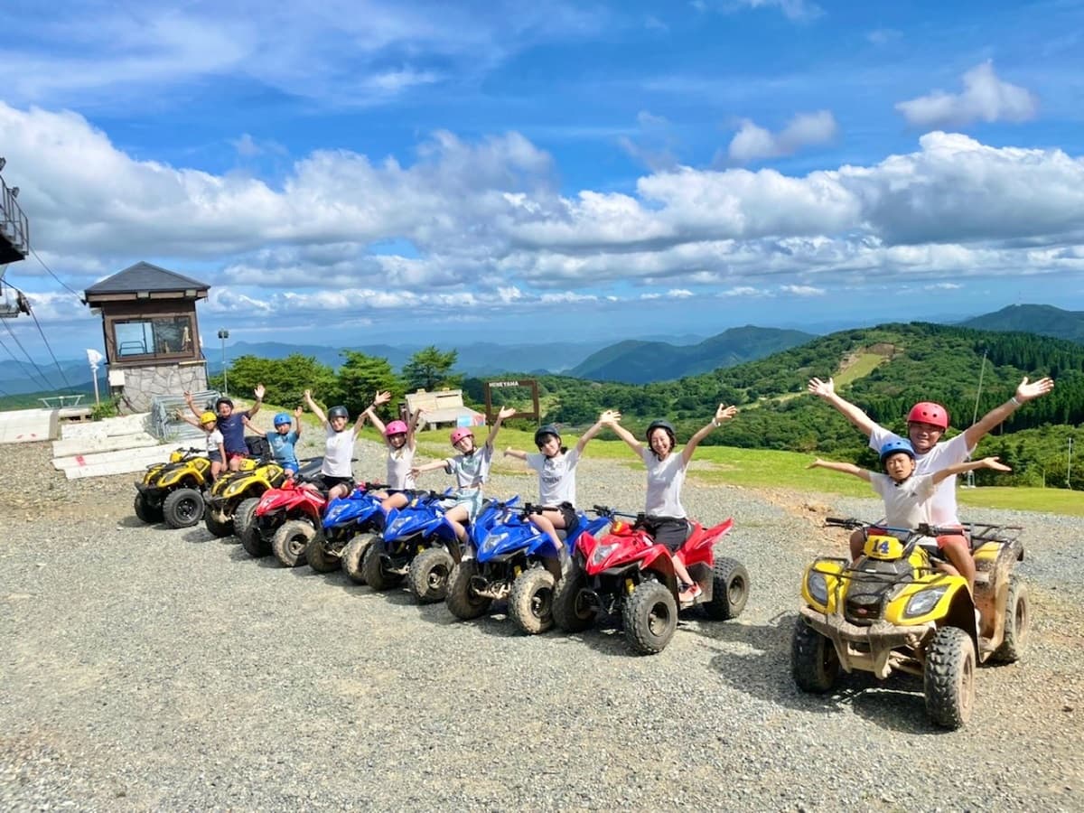 標高930mの避暑地でスリル満点の「水遊び」を楽しむ!兵庫県・峰山高原リゾートにウォーターアスレチックがオープン! - 画像2