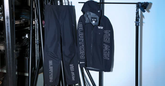 BurtonとNew Era®︎がコラボレートしたテクニカルなレインウェアが登場。