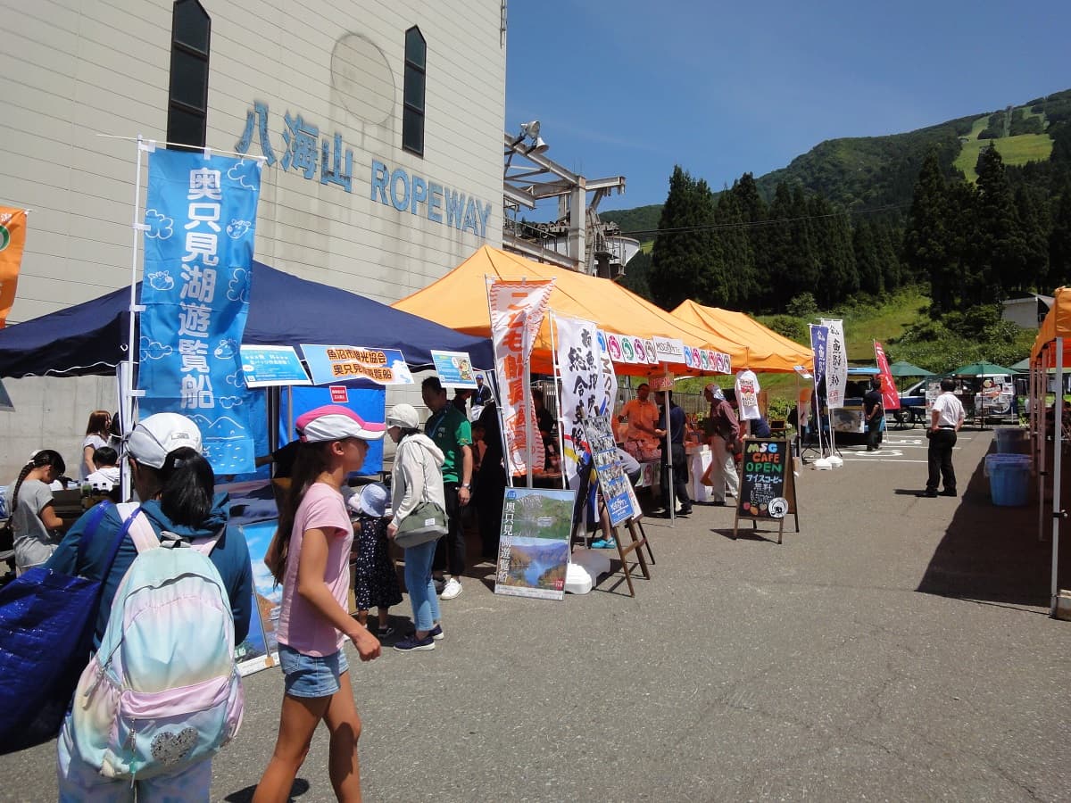 真夏でも天然雪で楽しめる!新潟・六日町 八海山スキー場で「夏の天空雪まつり in八海山」を2024年8月3日(土)、4日(日)開催!